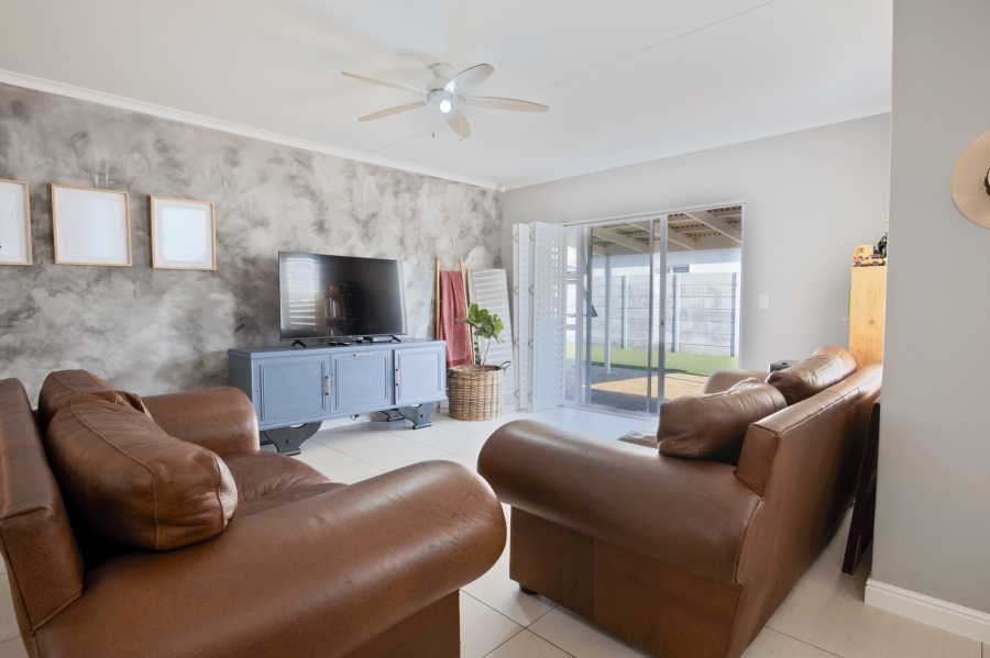 3 Bedroom Property for Sale in Sunningdale Western Cape
